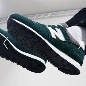 New Balance 574 Trainers Nightwatch Green Gender Inclusive Men's 8 (Women's 9.5)